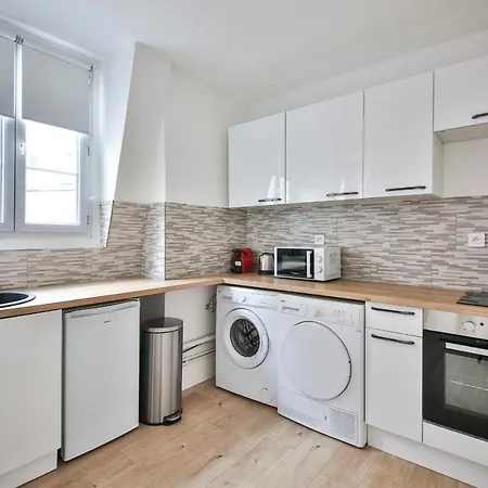 42#studio 2pers#sevres-lecourbe#necker Daire Paris